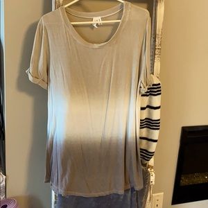 Cute ombré top!